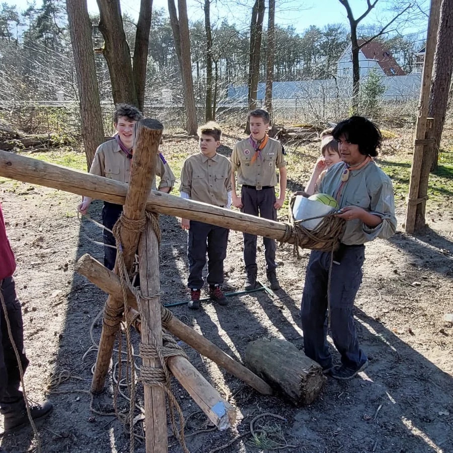 Scouting Impeesa Amersfoort Leusden verkenners bouwen trebuchet