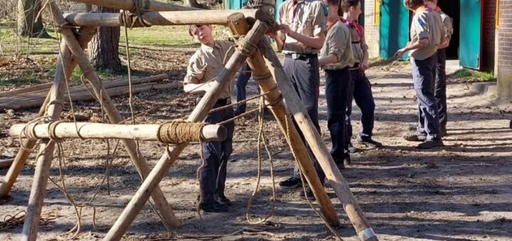 Scouting Impeesa Amersfoort Leusden verkenners bouwen trebuchet