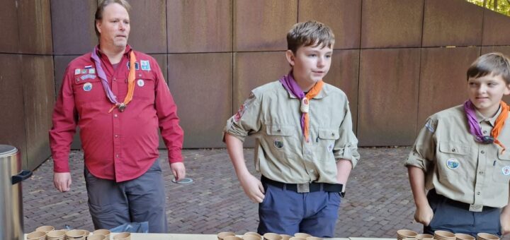 Kamp Amersfoort soep uitdelen